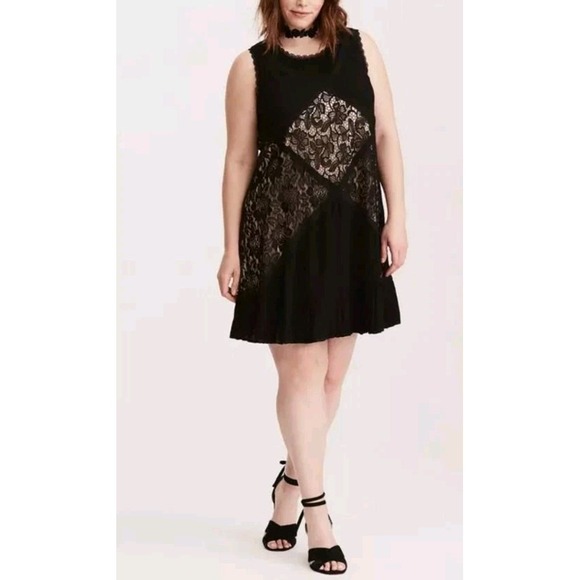 Torrid Mixed Fabric & Lace Trapeze Dress Sz 1 Black Beige Boho Whimsigoth Chic - Picture 1 of 14